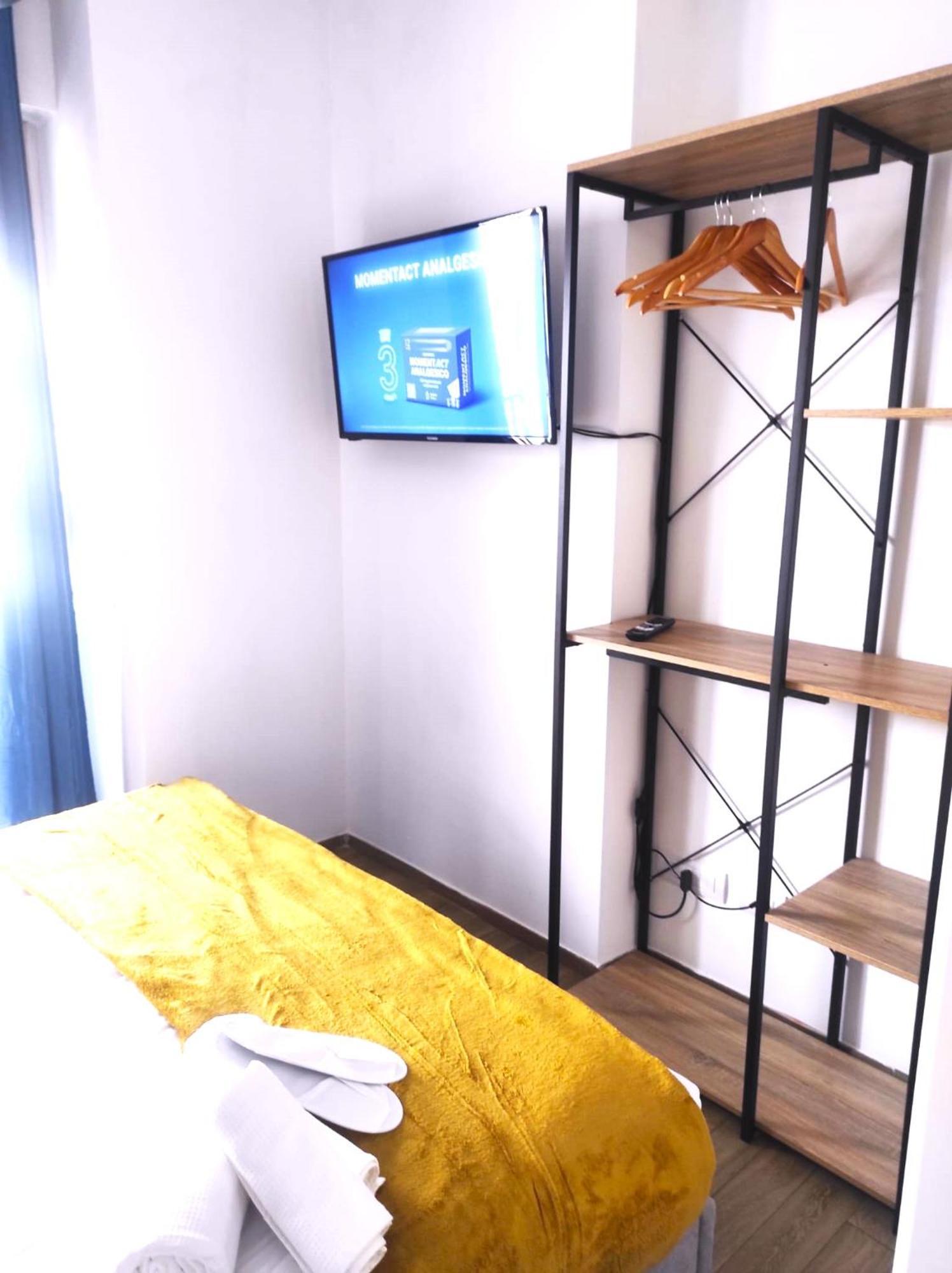 Michelangelo Airport Suite Room Фиумичино Екстериор снимка